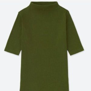 Uniqlo ribbed high neck half sleeve t-shirt
